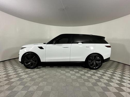 2025 Land Rover Range Rover Sport SE
