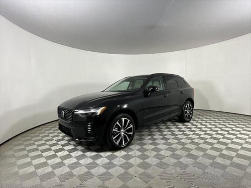 2024 Volvo XC60 B5 Plus Dark Theme
