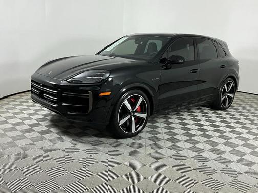 2025 Porsche Cayenne Turbo
