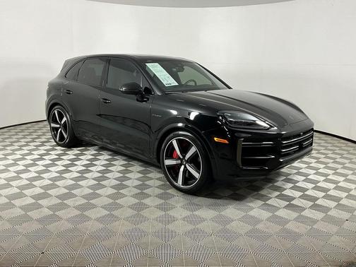 2025 Porsche Cayenne Turbo