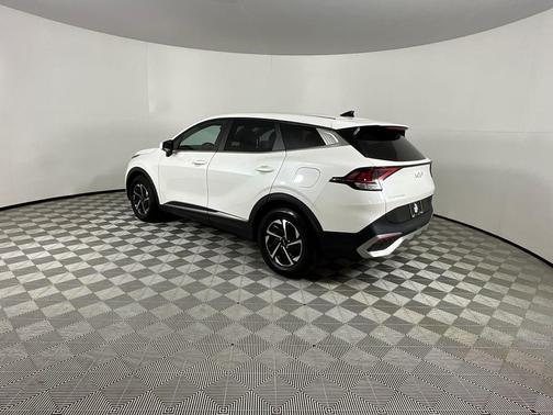 Snow White Pearl 2023 Kia Sportage Hybrid LX