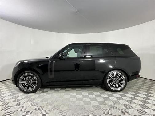 2025 Land Rover Range Rover P530 SE