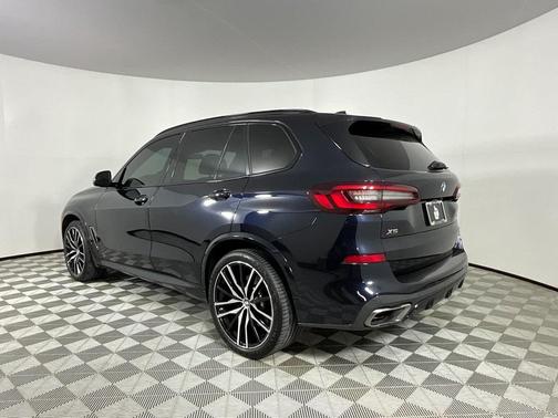 2022 BMW X5 M50i