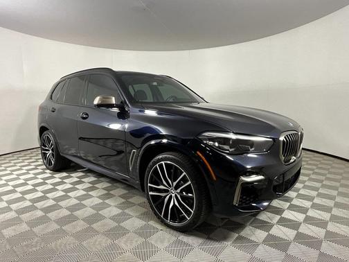 2022 BMW X5 M50i