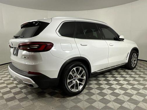 2023 BMW X5 sDrive40i