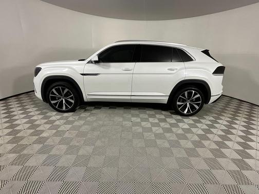 2024 Volkswagen Atlas Cross Sport 2.0T SEL Premium