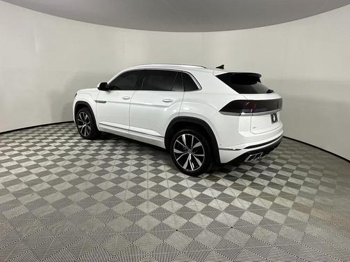 2024 Volkswagen Atlas Cross Sport 2.0T SEL Premium