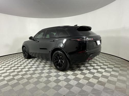 2026 Land Rover Range Rover Velar P250 SE R-Dynamic