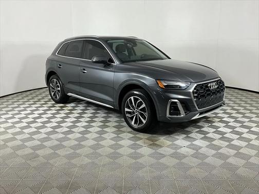 2022 Audi Q5 45 S line Premium Plus