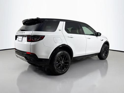 Fuji White 2026 Land Rover Discovery Sport Landmark