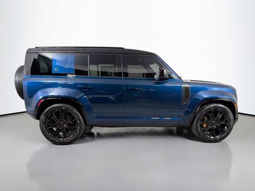 Sargasso Blue Premium Metallic 2026 Land Rover Defender P635 OCTA