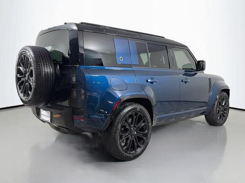 Sargasso Blue Premium Metallic 2026 Land Rover Defender P635 OCTA