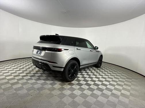 2026 Land Rover Range Rover Evoque Dynamic SE
