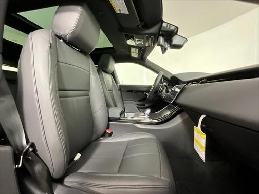 2026 Land Rover Range Rover Evoque Dynamic SE