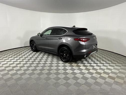 2020 Alfa Romeo Stelvio Base