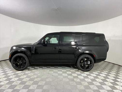 2025 Land Rover Defender 130 P400 X-Dynamic SE