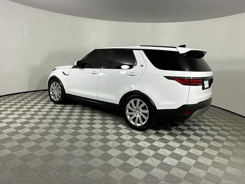2022 Land Rover Discovery P300 S