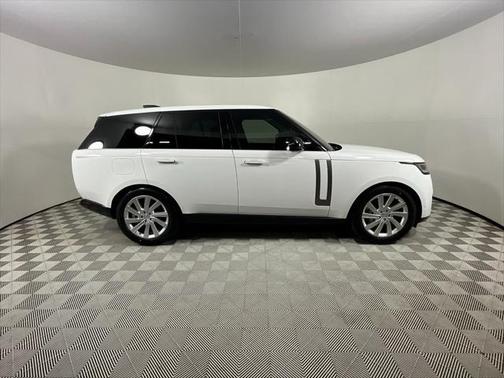 2023 Land Rover Range Rover P400 SE