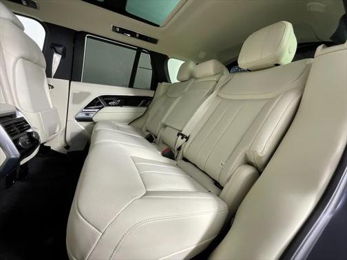2025 Land Rover Range Rover P530 SE