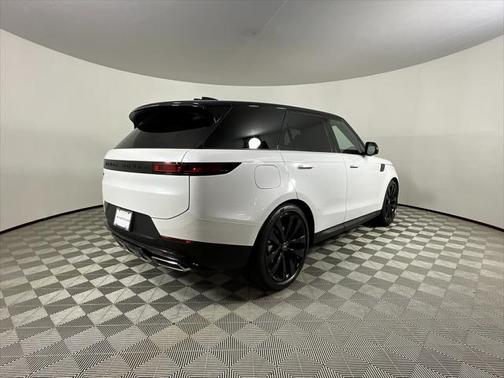 2025 Land Rover Range Rover Sport SE