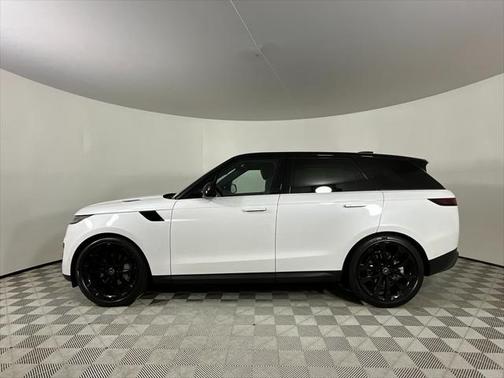2025 Land Rover Range Rover Sport SE