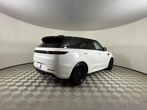 2025 Land Rover Range Rover Sport SE