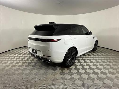 2024 Land Rover Range Rover Sport SE