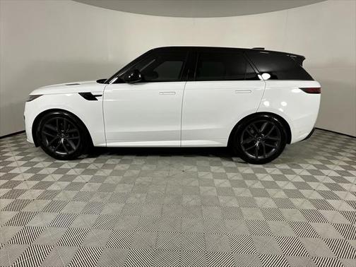 2024 Land Rover Range Rover Sport SE