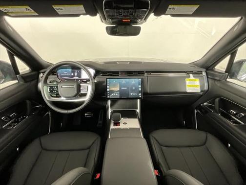 2025 Land Rover Range Rover P530 SE