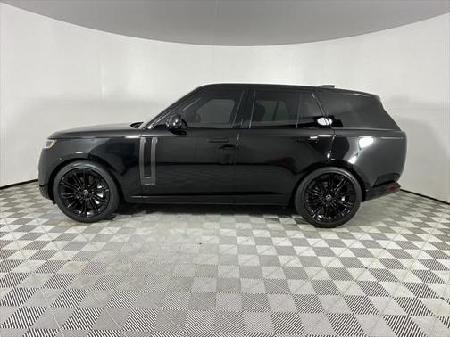 2023 Land Rover Range Rover P530 SE