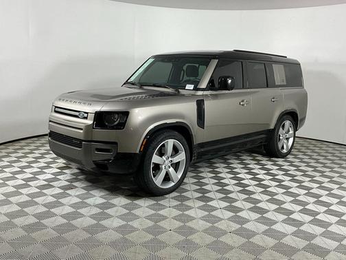 2023 Land Rover Defender 130 X-Dynamic SE