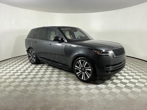 2023 Land Rover Range Rover P530 SE