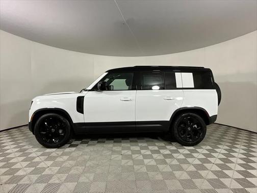 2025 Land Rover Defender 110 P400 S