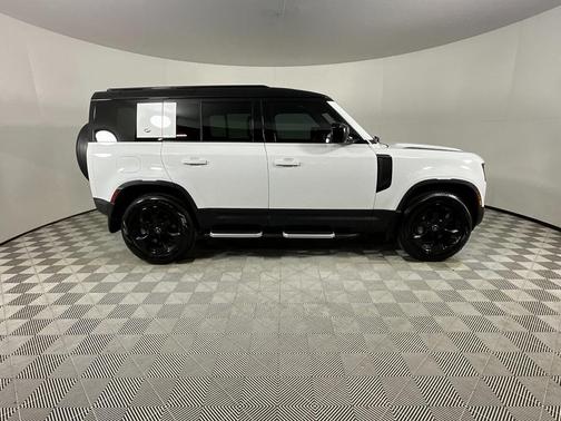 2024 Land Rover Defender 110 P400 S