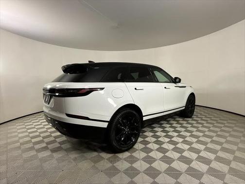 2026 Land Rover Range Rover Velar P400 Dynamic SE