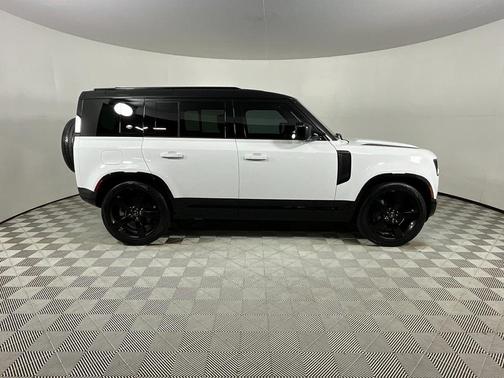 2022 Land Rover Defender 110 X-Dynamic HSE