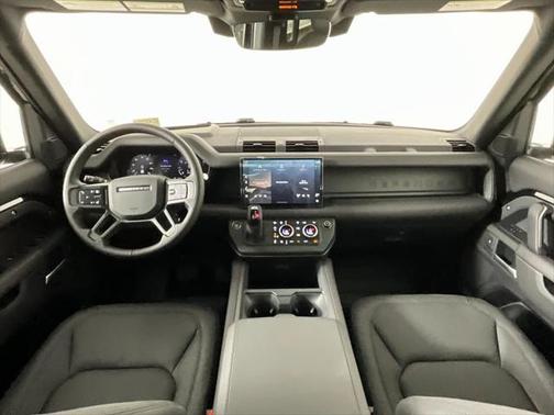 2025 Land Rover Defender 130 P400 X-Dynamic SE