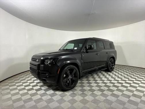 2025 Land Rover Defender 130 P400 X-Dynamic SE