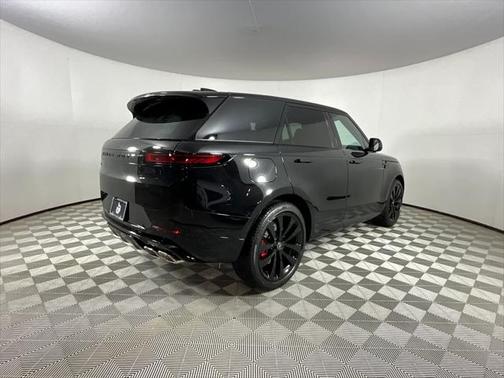 2025 Land Rover Range Rover Sport SE