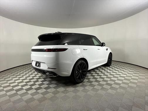 2025 Land Rover Range Rover Sport SE