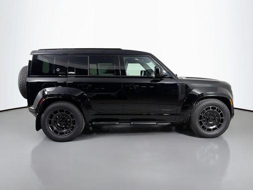 Narvik Black 2026 Land Rover Defender P635 OCTA Black