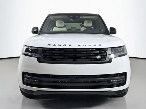 Fuji White 2026 Land Rover Range Rover P400 SE