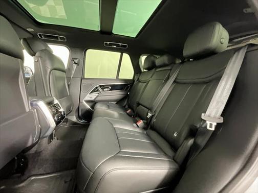 2025 Land Rover Range Rover P530 SE