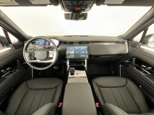 2025 Land Rover Range Rover P530 SE