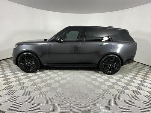 2023 Land Rover Range Rover P530 SE