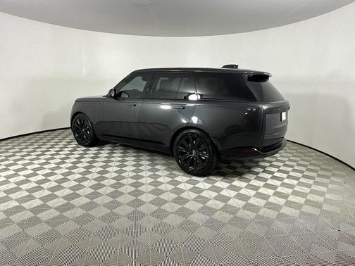 2023 Land Rover Range Rover P530 SE