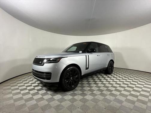 2025 Land Rover Range Rover P550e SE