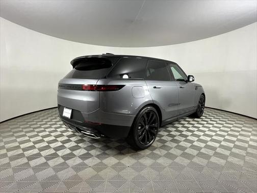 2025 Land Rover Range Rover Sport SE