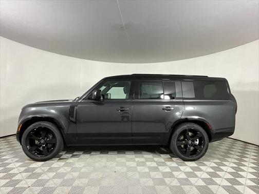 2025 Land Rover Defender 130 P400 X-Dynamic SE