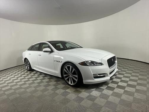 2019 Jaguar XJ R-Sport